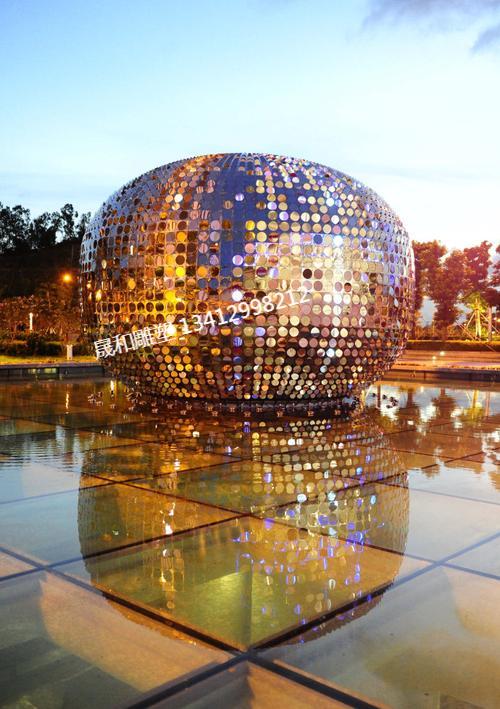 不锈钢锻造雕塑:刚柔并济的艺术