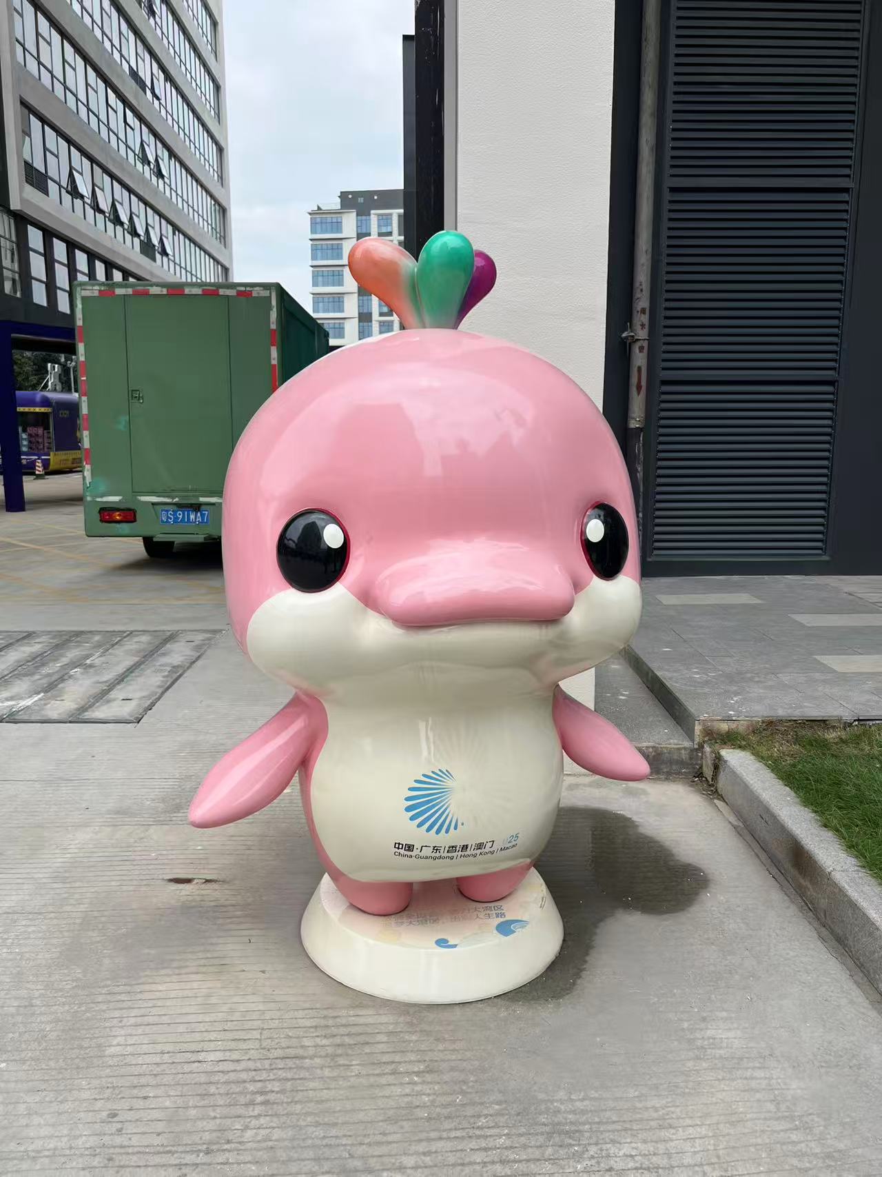 玻璃钢卡通公仔